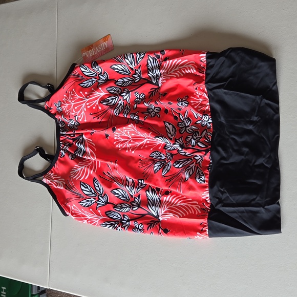 VBEASIIY 2 piece tankini swimsuit size med, NWT - Picture 4 of 7